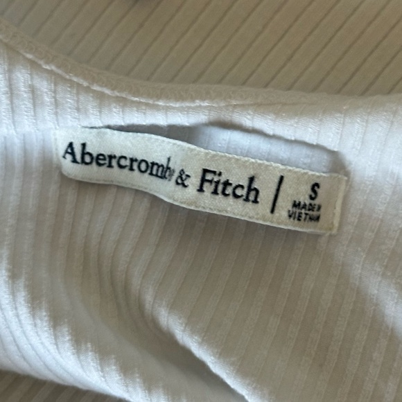 Abercrombie Ribbed Short-Sleeve White V-Neck Bodysuit - Picture 3 of 3